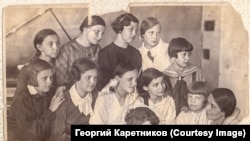Олга Каретникова в музикалната школа в Москва преди ареста