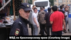 Красноярскидеги базардагы рейд маалында тартылган сүрөт. 1-сентябрь, 2023-жыл.