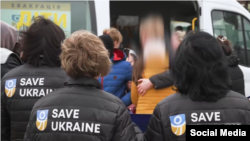 До України повернули дітей-сиріт вихованців Новопетрівського інтернату Миколаївської області