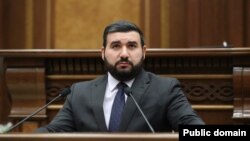 «Քաղաքացիական պայմանագրից» պատգամավոր Վահագն Ալեքսանյան, արխիվ
