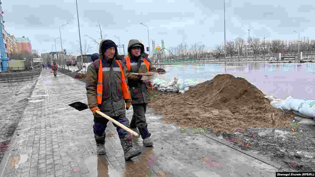 Эки күн ичинде Актөбөдө 73 үйдү суу каптаган. Оор кырдаал Актөбө облусунун бардык аймагында сакталып турат. Айрыкча Кобдин районунда абал оор, суу 100дөн ашуун үйдү каптаган. 