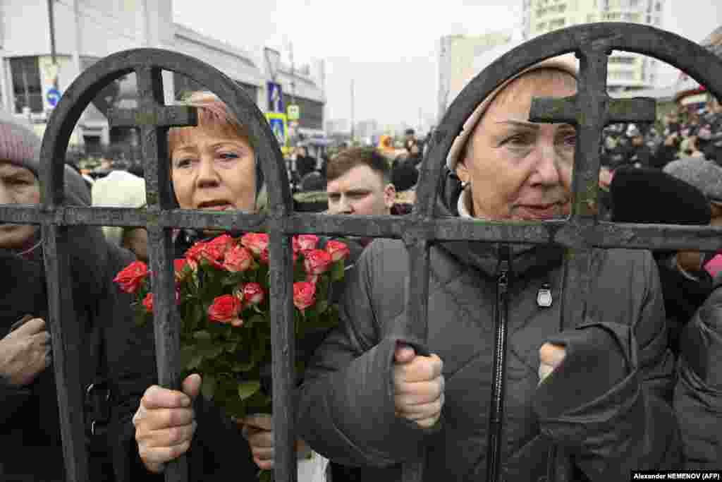 Очередь из желающих проститься с Алексеем Навальным растянулась на два километра