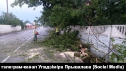 Архіўнае ілюстрацыйнае фота. Наступствы непагадзі ў Беларусі
