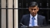 Britanski premijer Riši Sunak je pod pritiskom njegove Konzervatrivne partije da smanji rekordnu imigraciju, dok opoziciona Laburistička partija ima značajnu prednost u anketama pred izbore sledeće godine.