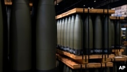 Artiljerijski projektili kalibra 155 mm M795 u fabrici municije Scranton Army u Scrantonu, Pennsylvanija, 13. aprila 2023.