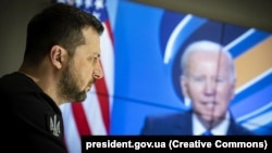 Президентите на Украйна Володимир Зеленски и на САЩ Джо Байдън разговарят с видео връзка през март 20223 г. Снимката е илюстративна.