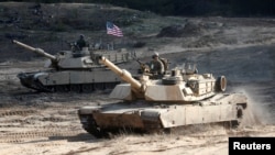  Abrams, արխիվային լուսանկար