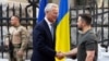 Президент України Володимир Зеленський і генсекретар НАТО Єнс Столтенберґ (ліворуч). Київ, 28 вересня 2023 року /