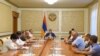 Արայիկ Հարությունյանը խորհրդակցություն է անցկացրել ռազմաքաղաքական իրավիճակի և հումանիտար խնդիրների հարցերով
