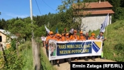 Polazak Marša mira iz Nezuka kod Zvornika, 8. juli 2023.