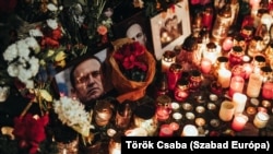 Під обмеження потраплять близько 30 фізичних та юридичних осіб, які, на думку ЄС, були причетні до ситуації з Навальним