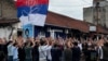 U danu kada je festival "Mirëdita, dobar dan" trebalo da počne, ispred lokala u centru Beograda gde je trebalo da se održi, okupila se veća grupa desničara, koji su sprečavali ulazak u taj prostor. 27. jun 2024.