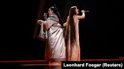 Представниці України – Аlyona Аlyona & Jerry Heil з піснею Teresa & Maria – пройшли до фіналу «Євробачення» за підсумками першого півфіналу 7 травня
