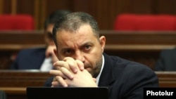 Էկոնոմիկայի նախկին նախարար Վահան Քերոբյան, արխիվ