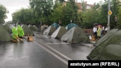 Շարժման անդամները հունիսի 9-ին փակեցին Բաղրամյան պողոտան ու վրաններ տեղադրեցին, 10-ը հունիսի, 2024թ․