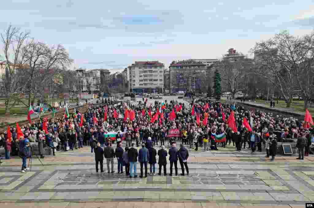 Speakers address the protest on March 9. Sofia’s municipal council voted 41-13, with one abstention, to remove the monument and place it in Sofia’s Museum of Socialist Art or “another suitable state-owned site outside the central urban area of the city.”