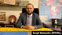 «Ми бачимо загальну тенденцію корупційних ризиків, яка просто неминуча, і вона вже тут у повному розквіті», – сказав Томаш Копечний