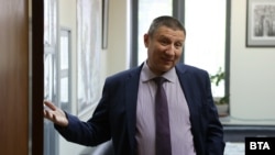 Изпълняващият функции на главен прокурор и единствена номинация за титуляр на поста Борислав Сарафов.
