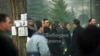 Босът на ВИС-2 Георги Илиев (в средата) на погребението на убития с бомба Димитър Димитров - Маймуняка, 2 февруари 2002 г.