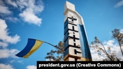 Розвідка вважає, що російські війська, ймовірно, «прагнуть відвернути Україну від її контрнаступу, тим самим змусивши її розділити свої сили між Мелітопольським та Куп’янським напрямками»