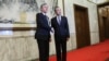 După întâlnirea de duminică cu ministrul chinez de Externe, Qin Gang, șeful diplomației americane Antony Blinken (stânga) s-a văzut luni, la Beijing, cu adevăratul lider al politicii externe chineze - Wang Yi (dreapta).