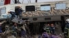 Salvatorii încă încearcă să recupereze trupurile victimelor din accidentul de tren de marți. 