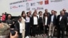 Ֆրանսիական պատվիրակությունը Արցախին ուղղված հումանիտար օգնության ավտոշարասյան մոտ, 30-ը օգոստոսի, 2023թ.
