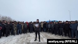 Акция протеста водителей против утилизационного сбора на автомобили. Уральск, 18 февраля 2024 года
