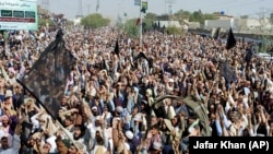 د چمن د تاجرانو اتحاديو او ګوندونو د ۲۰۲۳ز د اکتوبر له ۲۱مې راهیسې پرلت ته دوام ورکړی دی - پخوانی انځور