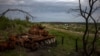 Згорілий російський танк поблизу Богородичного на Донеччині, 17 квітня 2024 року