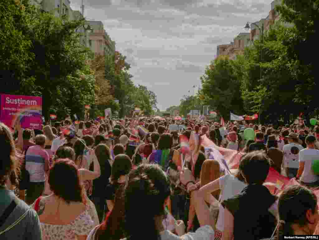 Conform&nbsp;Asociației Accept, evenimentul din acest an a strâns cei mai mulți participanți de până acum, aproximativ 27.000 de persoane.
