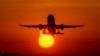 Plane spotting - fotografierea aeronavelor - este o pasiune devenită un stil de viață pentru unii dintre cei care o practică.