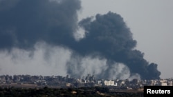 Dim se diže na sjeveru Gaze tokom tekućeg konflikta Izraela i militantne grupe Hamas, 12. maj 2024. 
