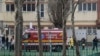 Un elev de 15 ani ar fi folosit un spray iritant-lacrimogen în Colegiul Tehnic „Dimitrie Leonida” din București. Mai mulți elevi au ajuns la spital.