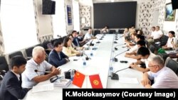 Кыргыз жана кытай тарыхчылары ОшМУда. 18.7.2024.