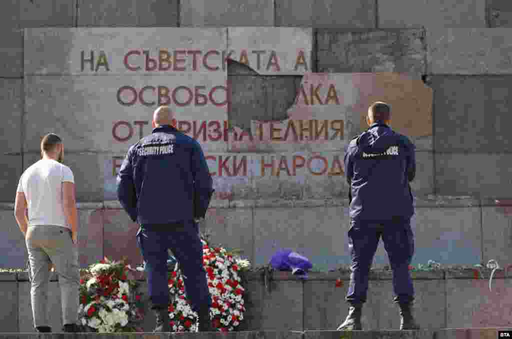 The severe damage to the monument reignited discussion in Sofia’s local government over whether the often-vandalized monument should remain. Many other European countries have removed communist-era memorials amid the Kremlin’s ongoing invasion of Ukraine. 