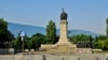 Monumentul a fost ridicat în 1954, în onoarea armatei sovietice. Este cunoscut și sub numele de Monumentul Ocupației Armatei Roșii.
