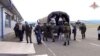 Російські військові допомагають евакуювати цивільних зі Степанакерта, стопкадр із відео, оприлюдненого Міноборони РФ 20 вересня 2023 року