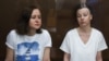Dramaturškinja Svetlana Petrijčuk i režiserka Jevgenija Berkovič na saslušanju na sudu u Moskvi, 30. jun 2023.