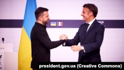 Predsjednici Ukrajine i Francuske, Volodimir Zelenski i Emanuel Makron (arhivska fotografija)