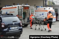 Spitalul de Urgență „Sfântul Spiridon” din Iași este locul unde ar fi avut loc o parte din aceste intervenții, susțin surse judiciare.