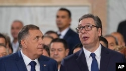 Predsednik Srbije Aleksandar Vučić i predsednik bh. entiteta Republika Srpska Milorad Dodik tokom "Svesrpskog sabora" u Beogradu, 8. juna 2024.