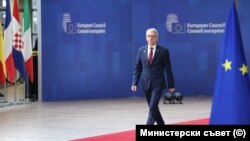Премиерът Николай Денков преди началото на заседанието на Европейския съвет