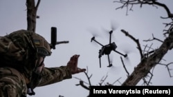 «Це очевидний пріоритет держави і цілком конкретний спосіб берегти життя наших воїнів» – каже Володимир Зеленський 