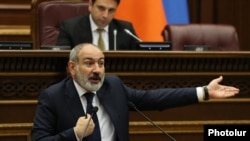 Հայաստանի վարչապետ Նիկոլ Փաշինյանը խորհրդարանում կառավարության հետ հարցուպատասխանի ժամանակ