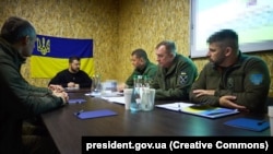 Президент України Володимир Зеленський під час наради з військовим командуванням щодо ситуації на ключових напрямках бойових дій. Херсон, 20 жовтня 2023 року 