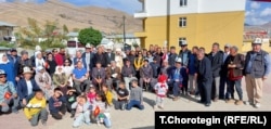 Улуу Памирдеги жыйындын катышуучуларынын тобу. 07.10.2023.