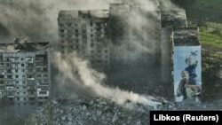 Orașul Bahmut este în ruine, în aprilie 2023.