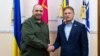 Міністр оборони України Рустем Умєров (л) і його британський колега Ґрант Шаппс, фото ілюстративне