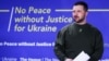 Президент України Володимир Зеленський перед виступом із промовою «Немає миру без справедливості для України». Гаага, Нідерланди, 4 травня 2023 року